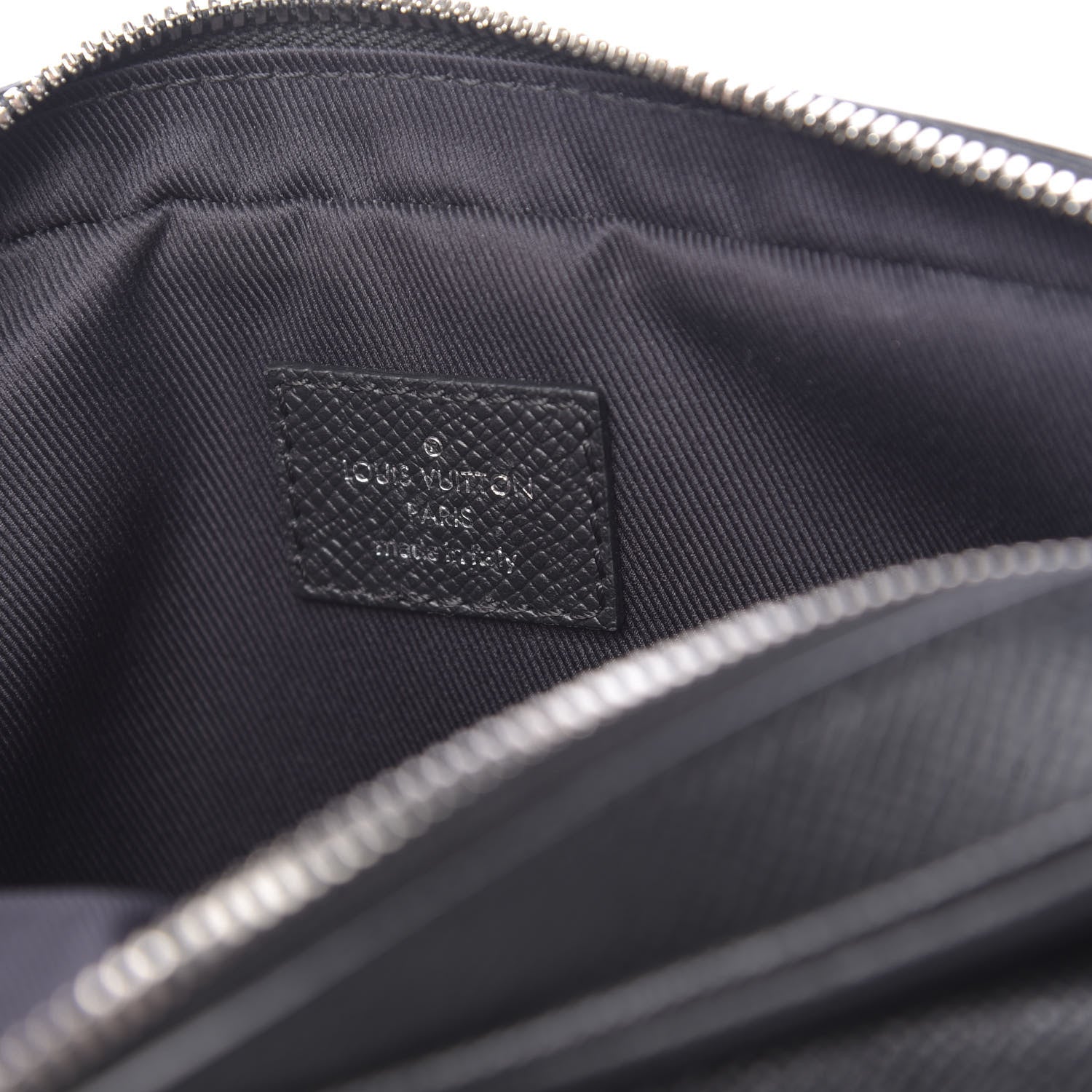 Louis Vuitton Taiga Monogram Outdoor Bumbag Black 5 of 8