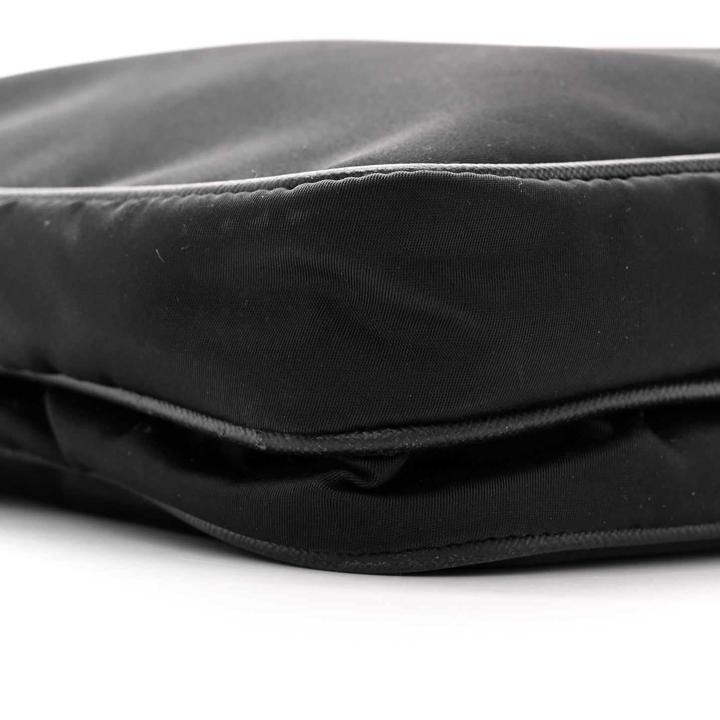 Tessuto Nylon Saffiano Logo Messenger Bag Black