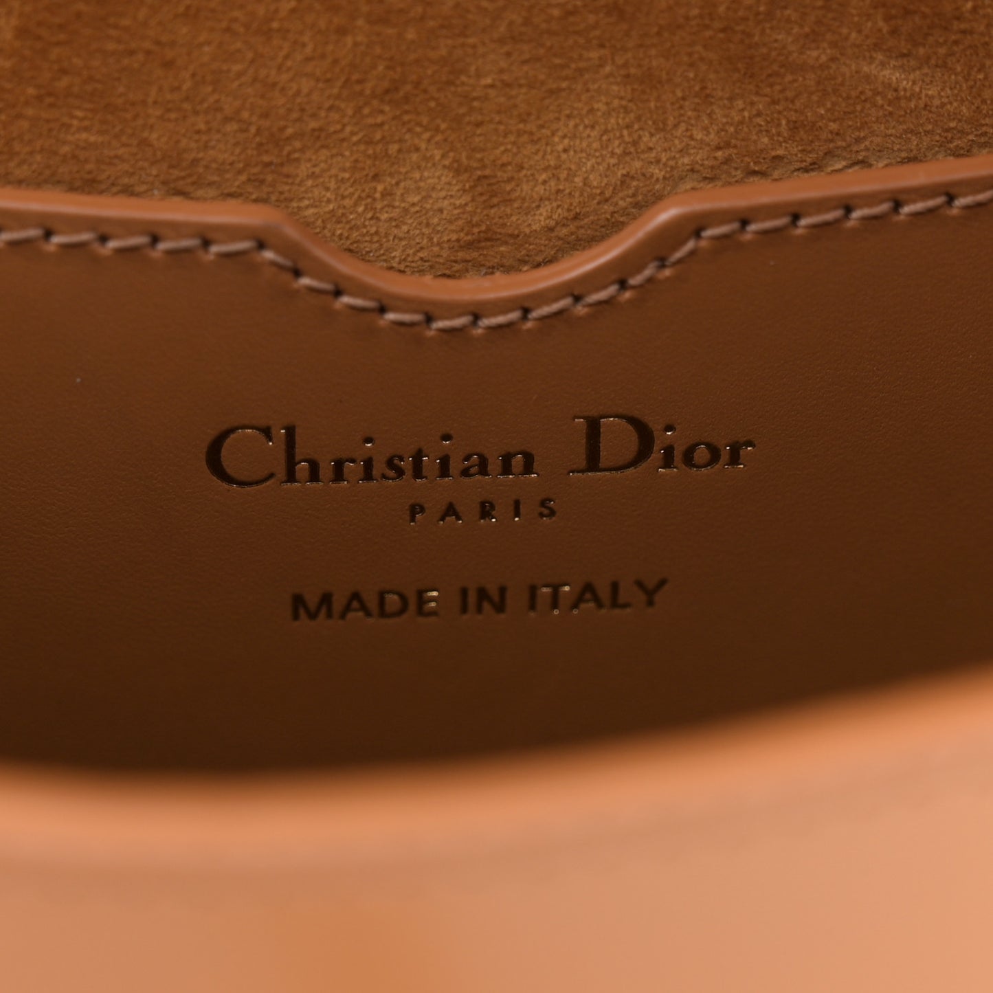 Box Calfskin Medium Bobby Flap Camel