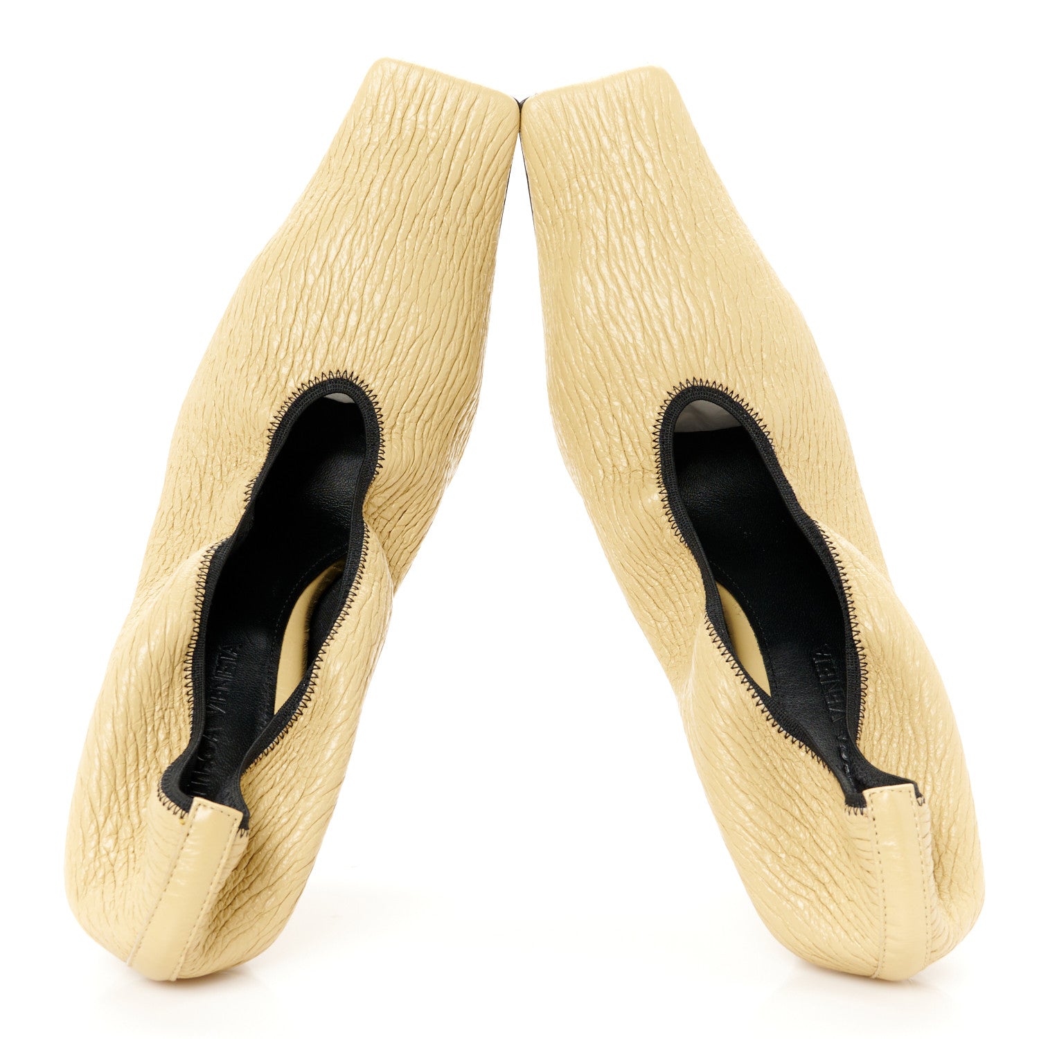 Bottega Veneta Crunch Calfskin Sharpei Pumps 36.5 Tapioca