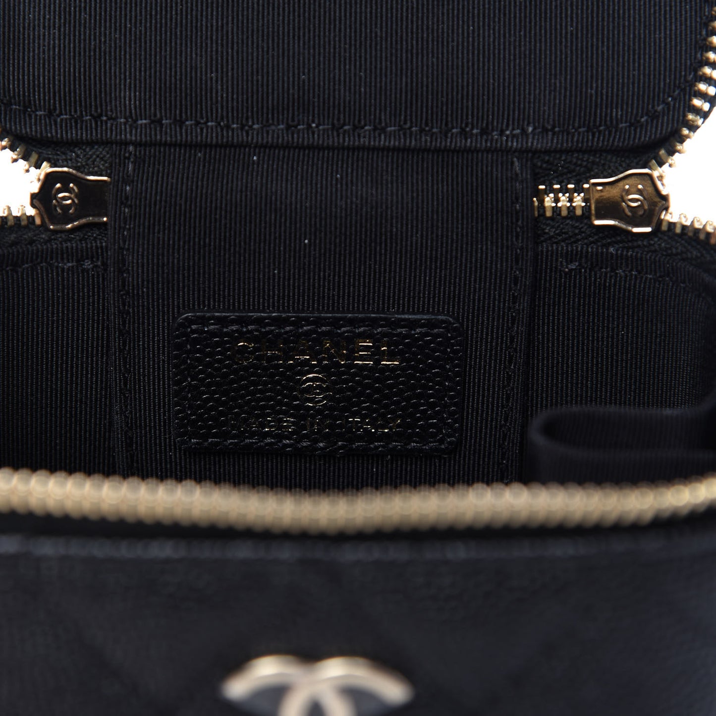 Caviar Quilted Mini Pearl On Top Vanity Case With Chain Black