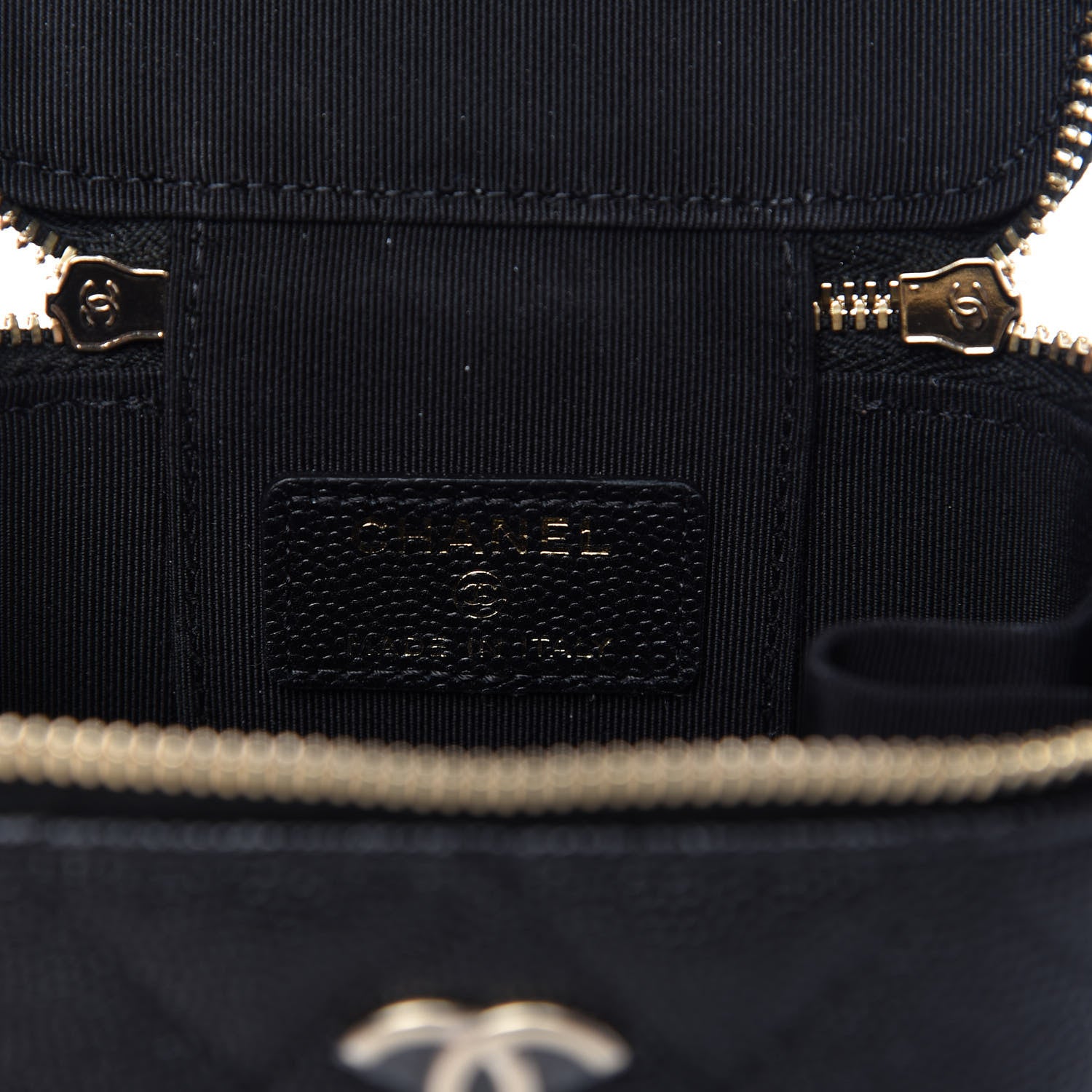 Chanel Caviar Quilted Mini Pearl On Top Vanity Case With Chain Black 8 of 10