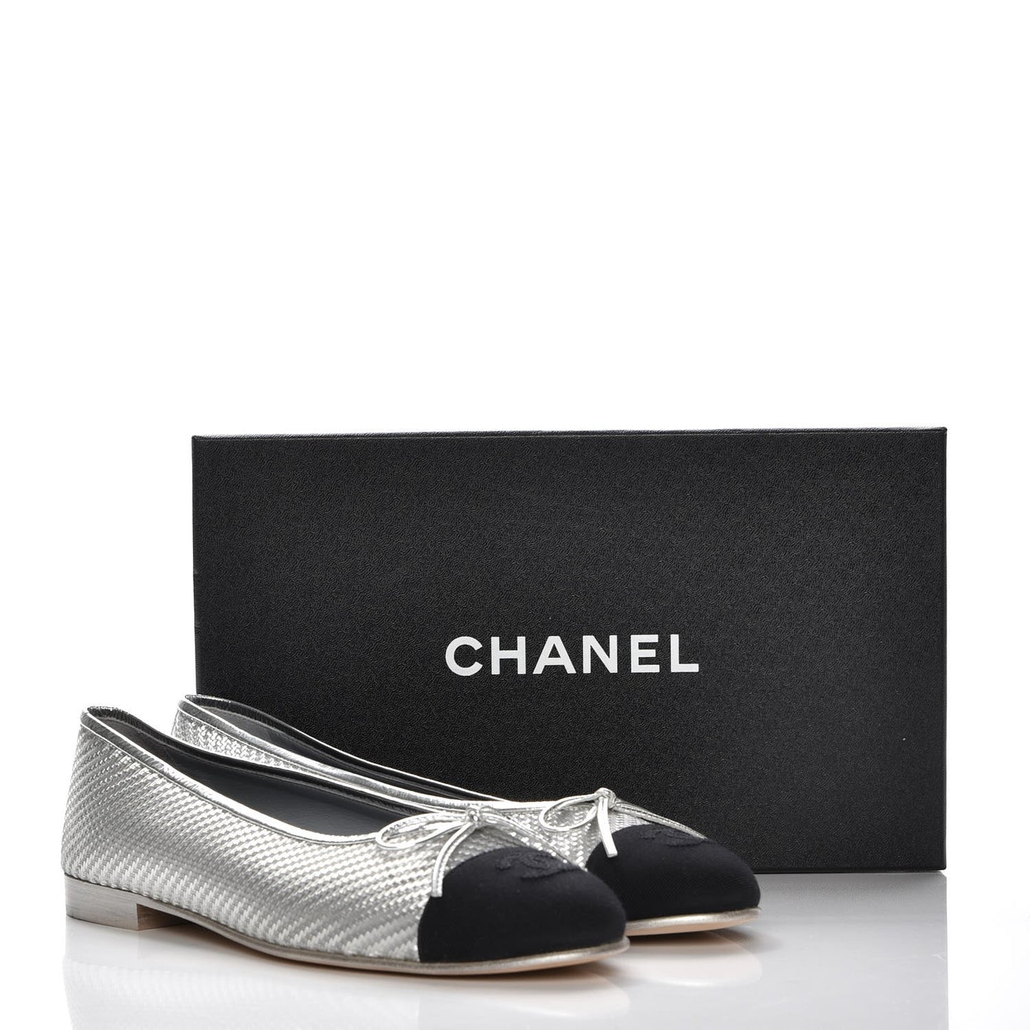 Metallic PVC Grosgrain Cap Toe Ballerina Flats 40.5 Silver Black