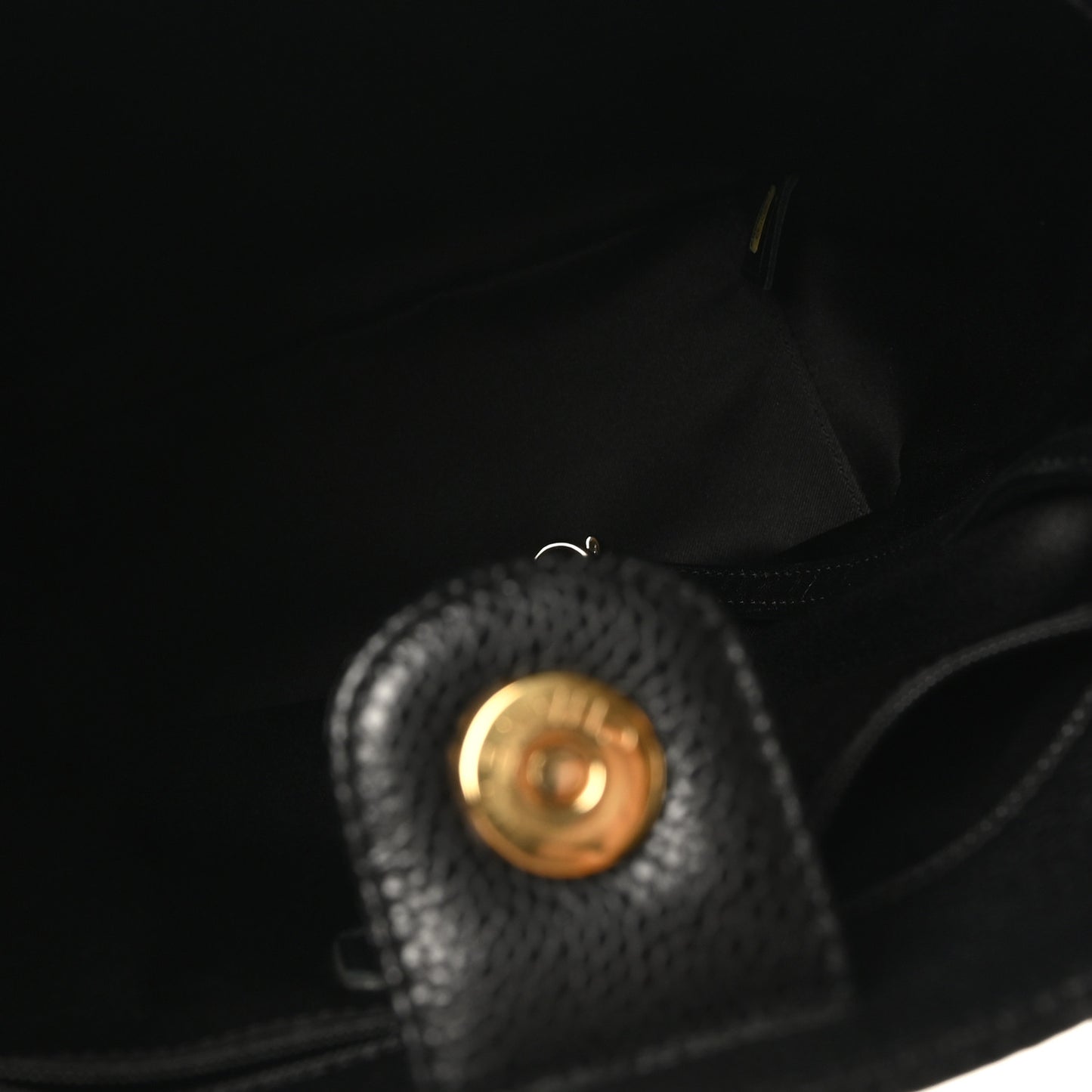 Caviar Quilted Petit Shopping Tote PST Black