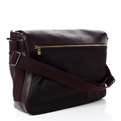 Louis Vuitton Taiga Dersou Messenger Bag Acajou 3 of 10