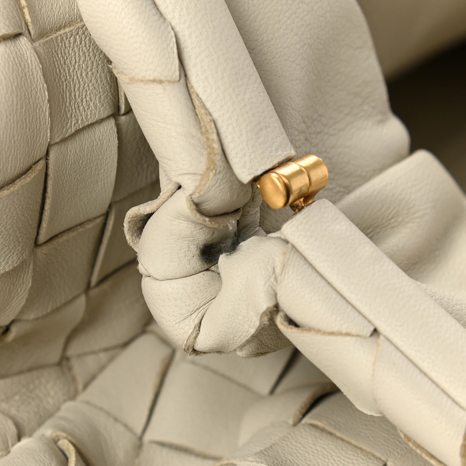 Bottega Veneta Nappa Maxi Intreccio The Pouch Oversized Clutch Plaster 11 of 11