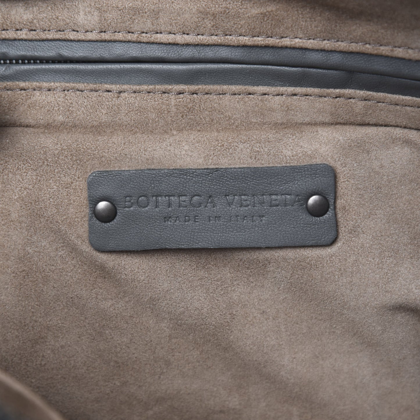 Nappa Intrecciato Nodini Crossbody Messenger New Light Grey