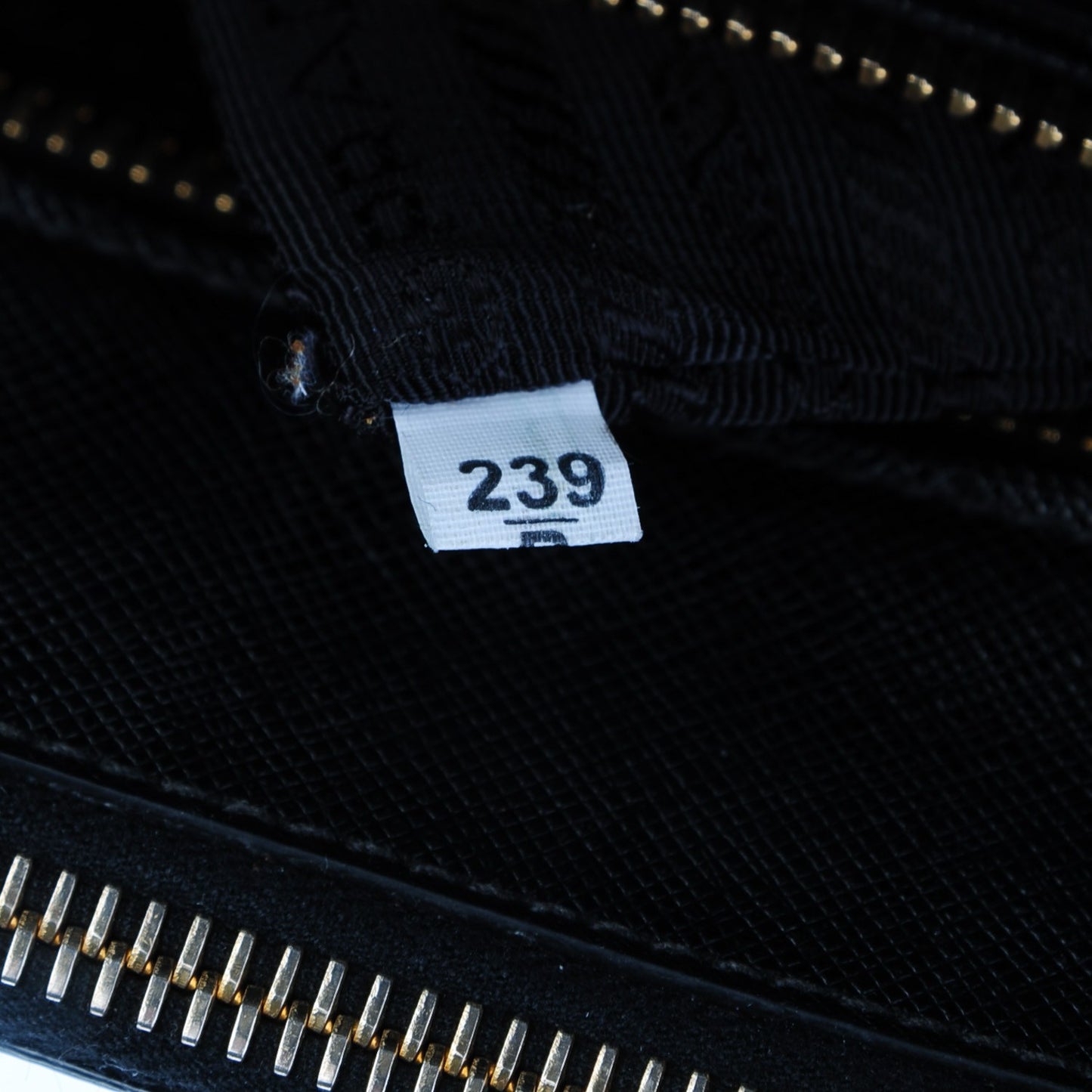 Saffiano Small Galleria Double Zip Tote Black