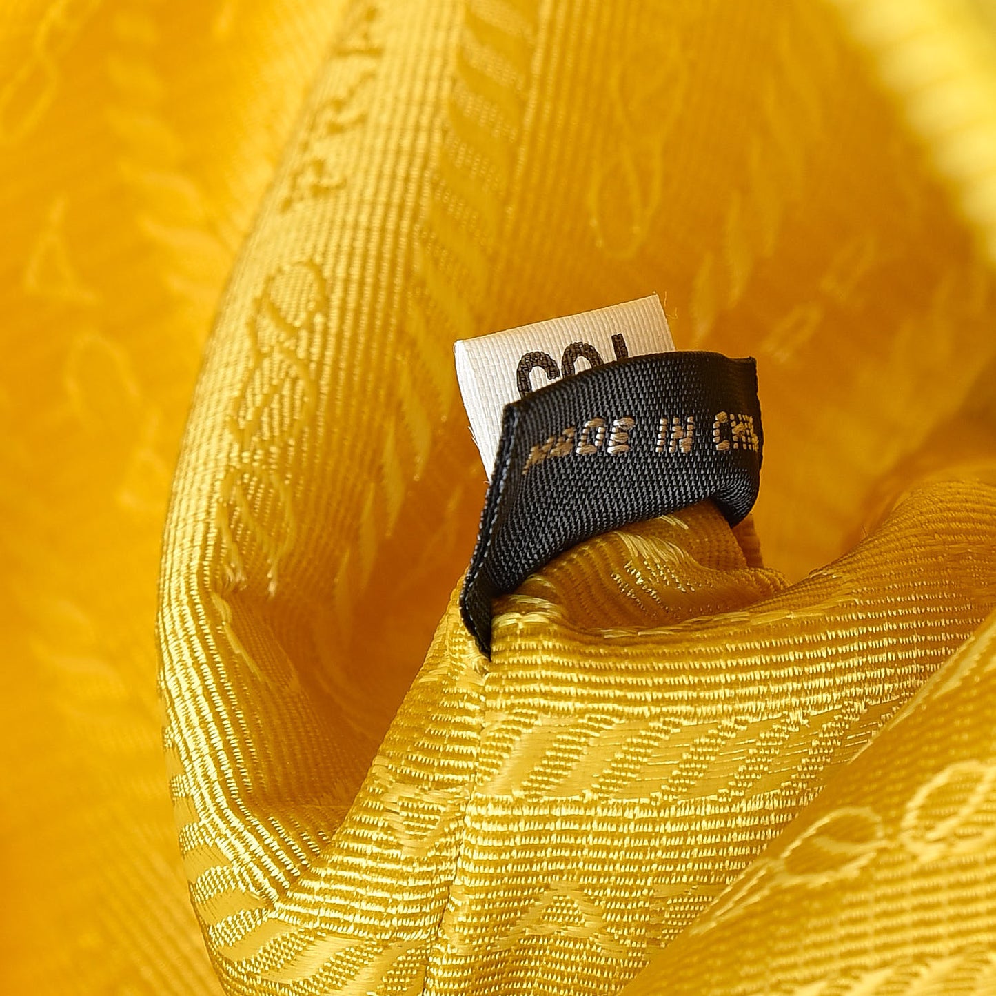Tessuto Nylon Saffiano Wristlet Girasole