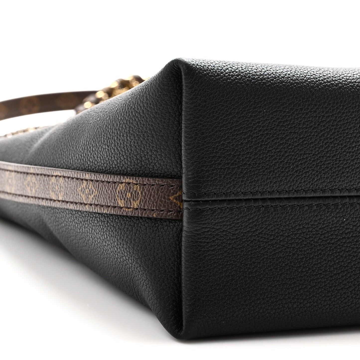 Calfskin Multipass Black