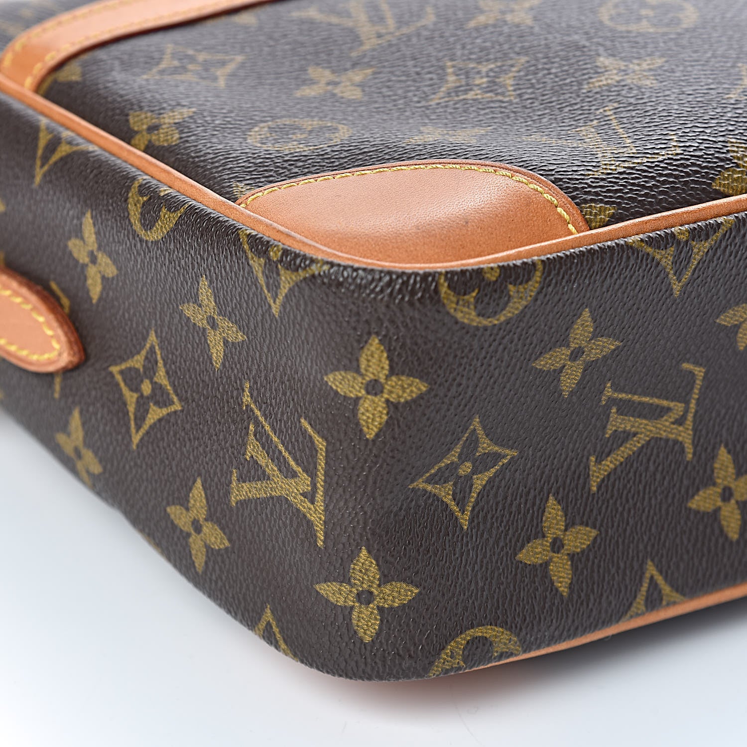 Louis Vuitton Monogram Trocadero 30 14 of 18