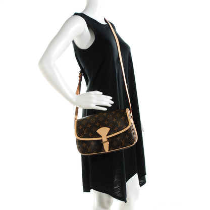 Louis Vuitton Monogram Sologne 2 of 7