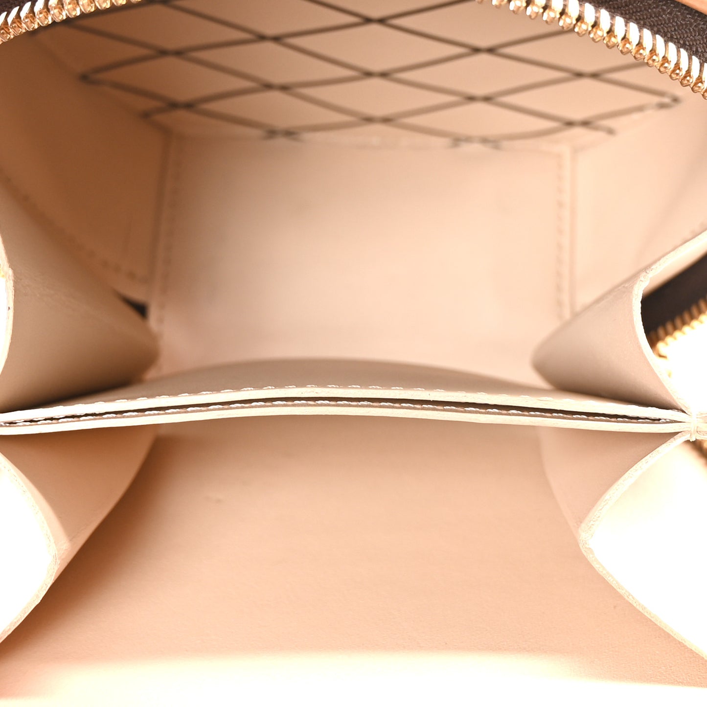 Monogram Mini Boite Chapeau