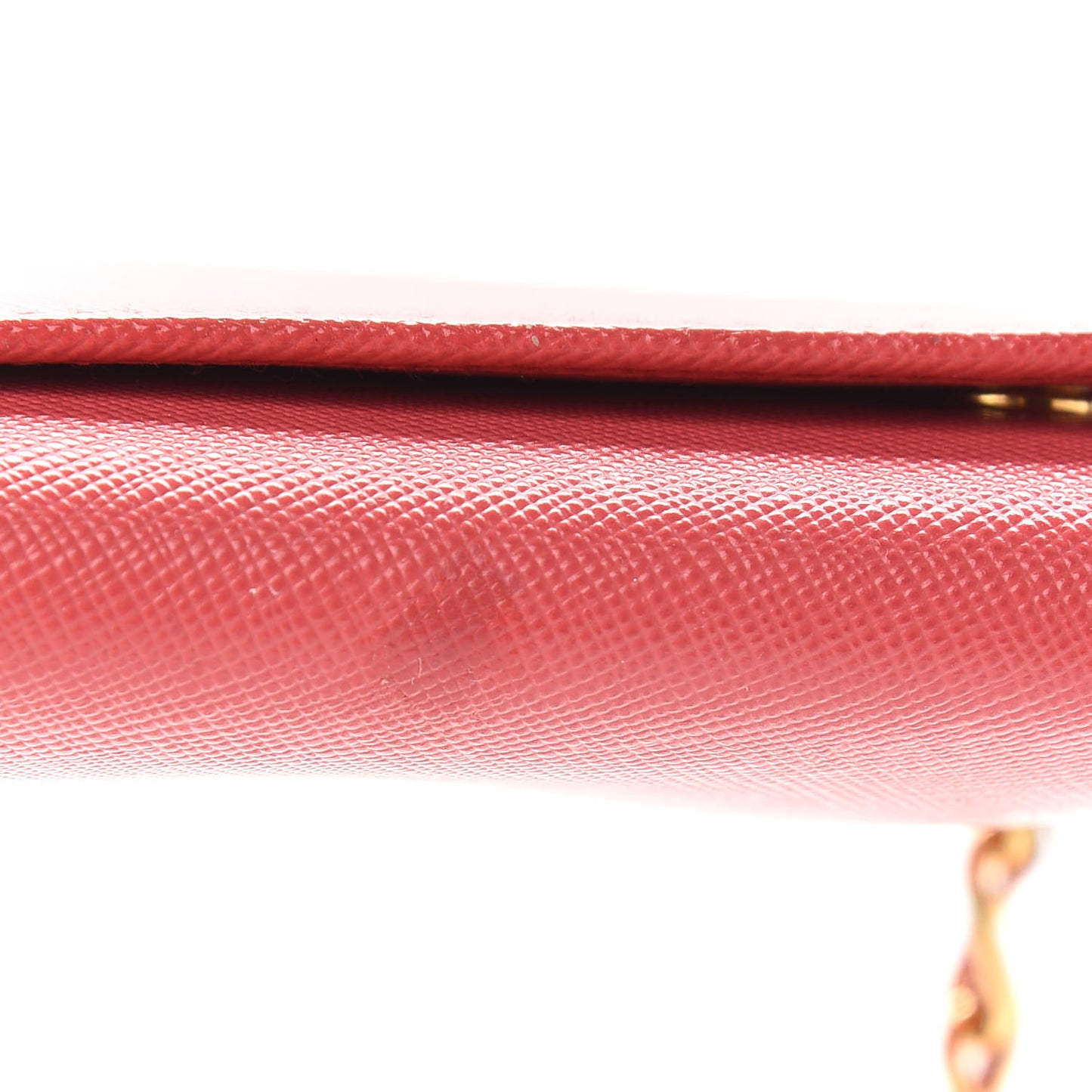 Saffiano Metal Oro Chain Wallet Fragola