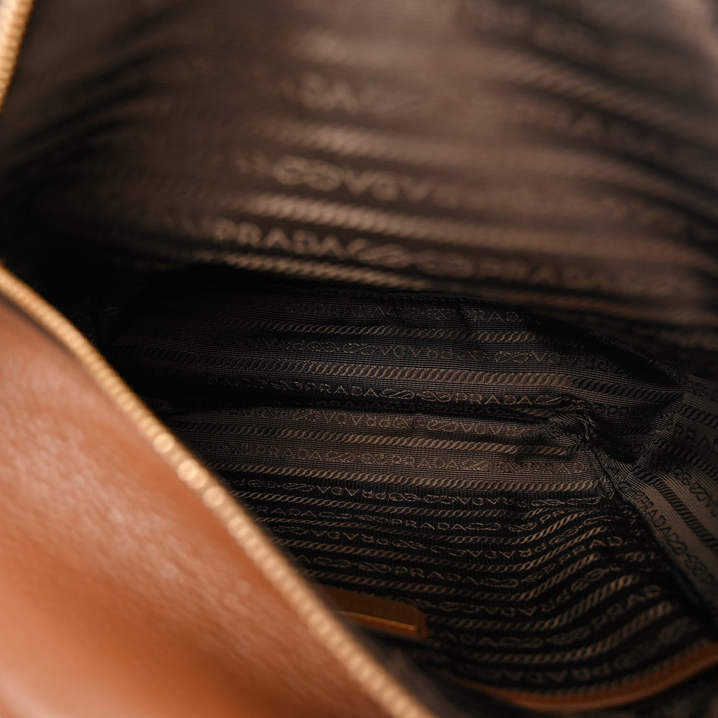 Vitello Daino Zip Backpack Cuoio