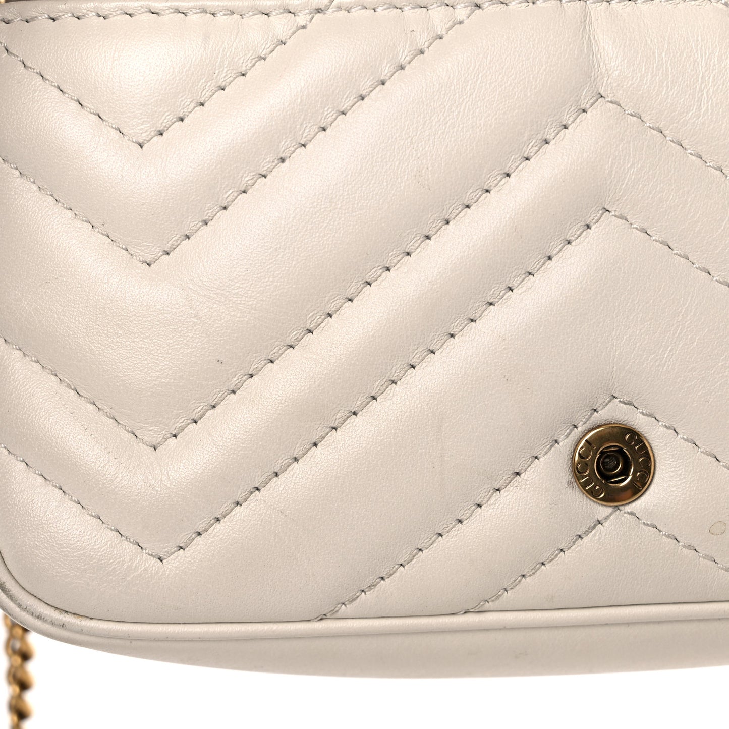 Calfskin Matelasse Super Mini GG Marmont Shoulder Bag White