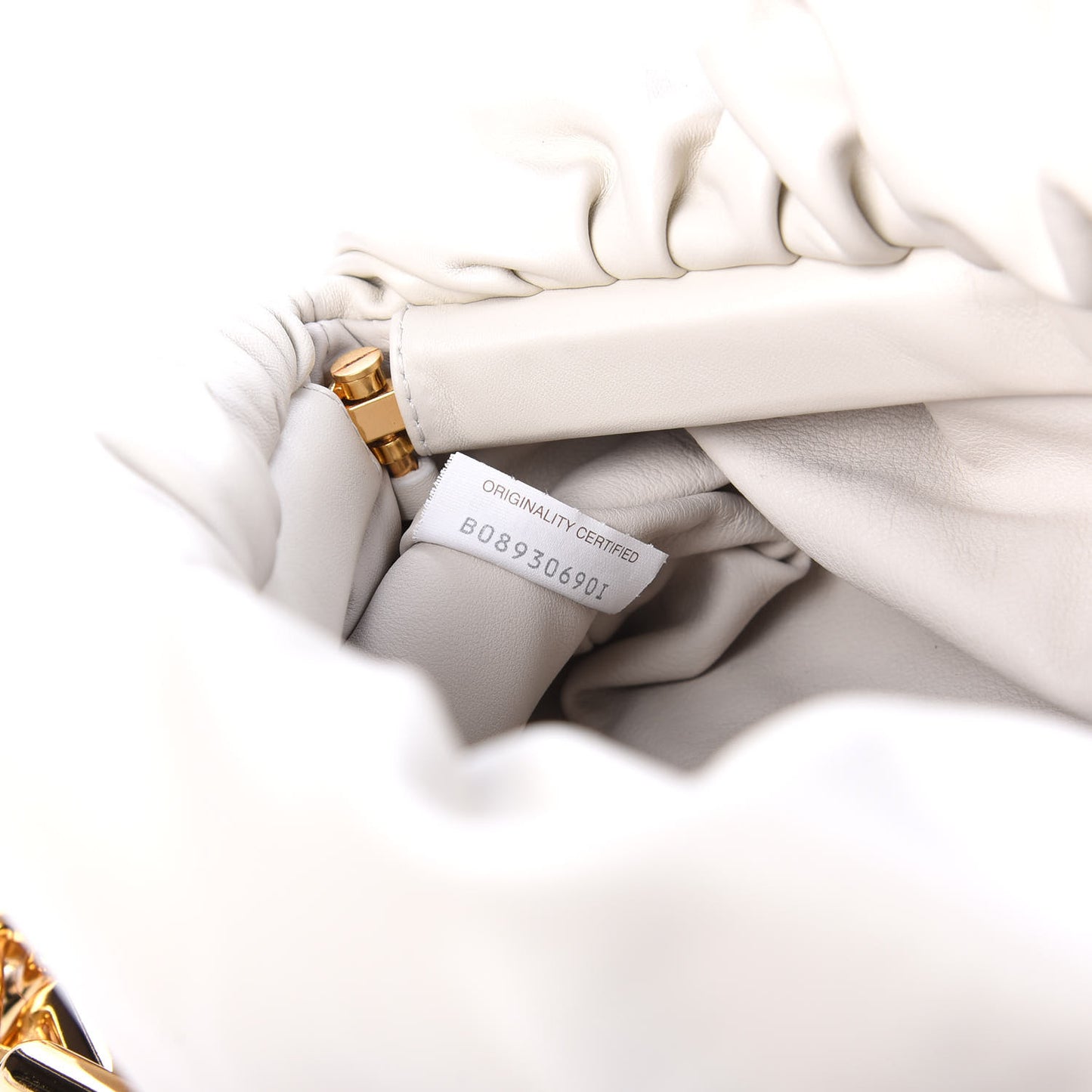 Calfskin The Pouch Chain Plaster