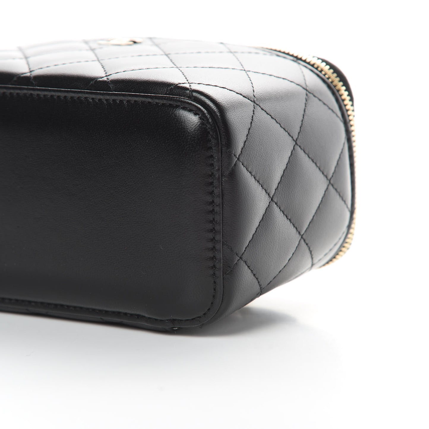 Lambskin Quilted Small Vanity Case With Chain Black
