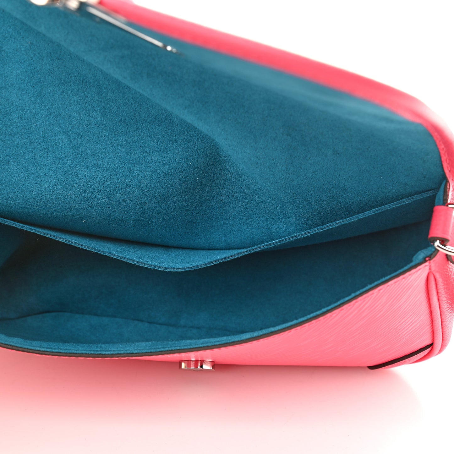 Epi Buci Crossbody Dragon Fruit