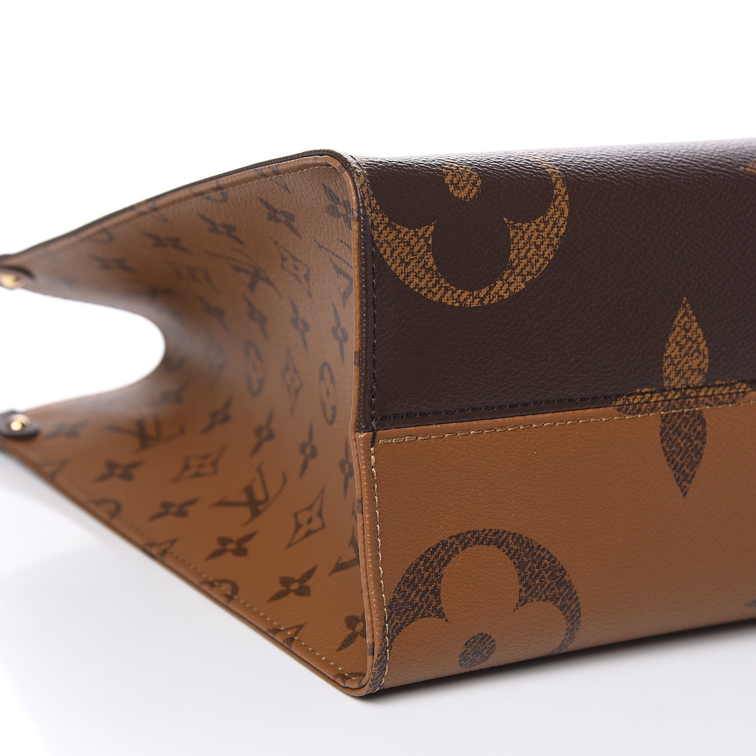 Louis Vuitton Reverse Monogram Giant Onthego MM 6 of 10