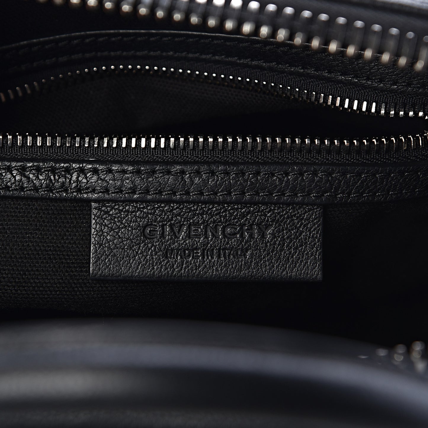 Sugar Goatskin Small Antigona Black