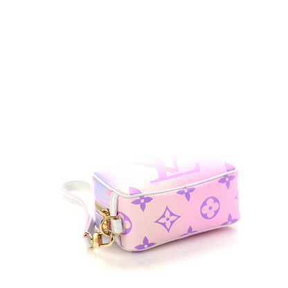 Louis Vuitton Monogram Giant Spring In The City Wapity Case Sunrise Pastel 4 of 8