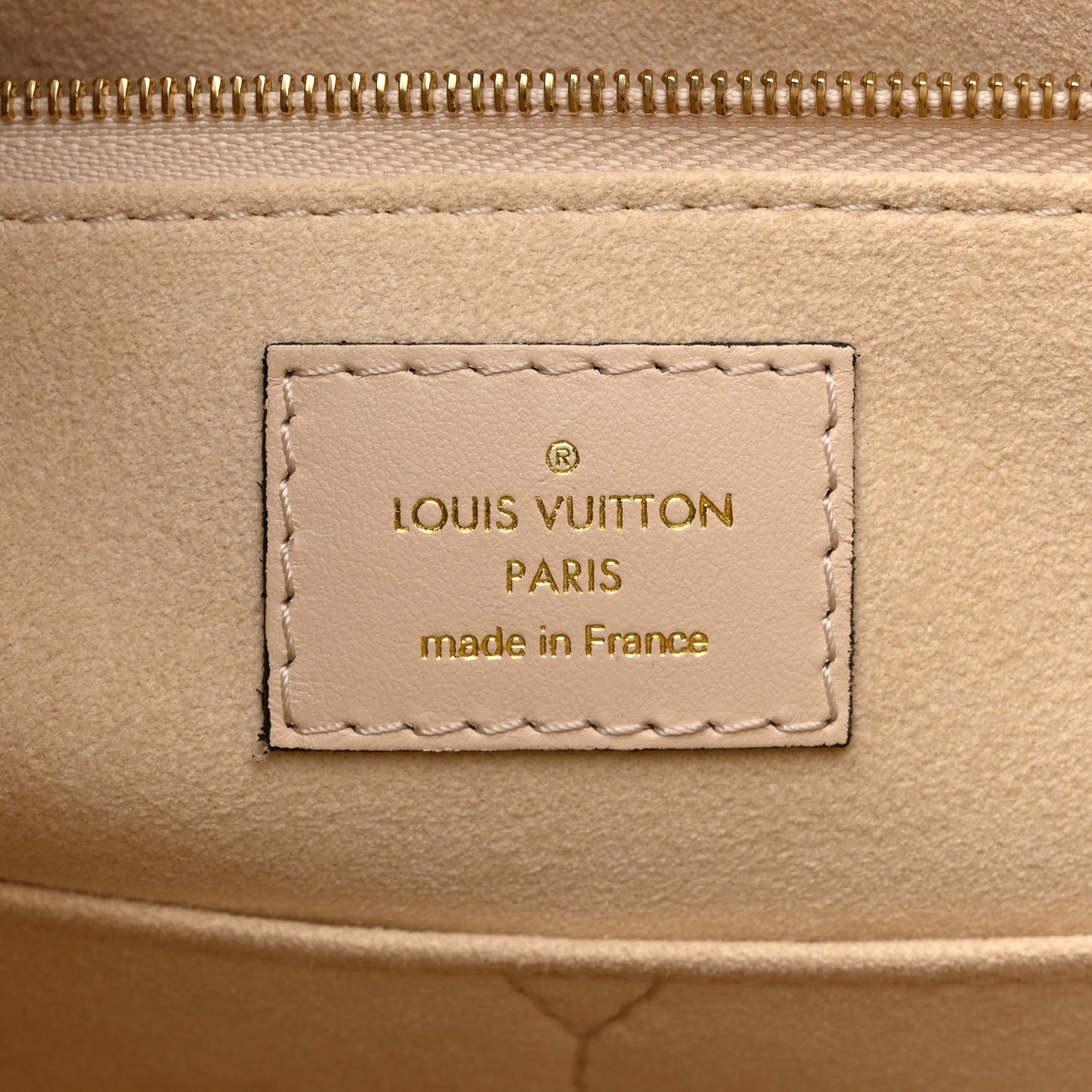 Empreinte Monogram Giant Onthego MM Creme