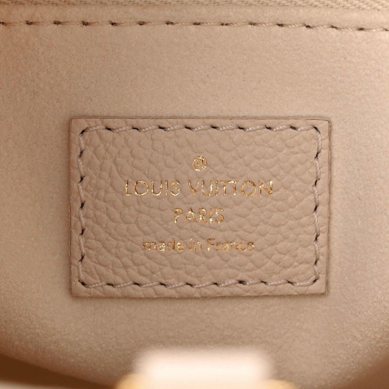 Louis Vuitton Empreinte Monogram Giant By The Pool Onthego PM Neutral Gradient 6 of 9