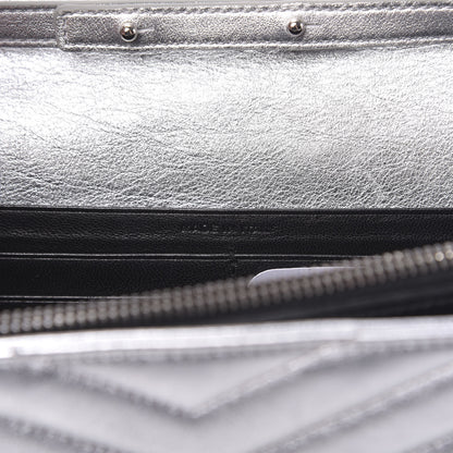 Saint Laurent Metallic Lambskin Matelasse Chevron Monogram Chain Wallet Argento 7 of 11