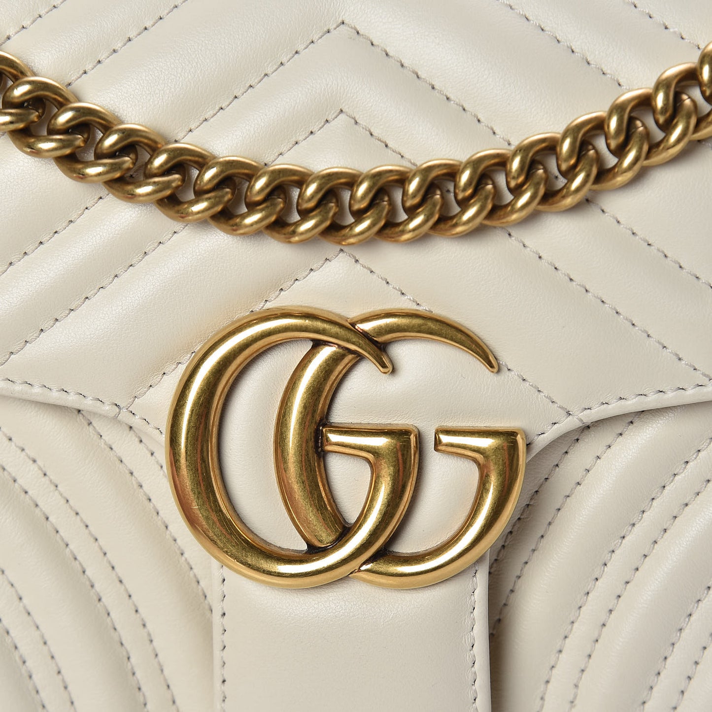 Calfskin Matelasse Small GG Marmont Shoulder Bag White