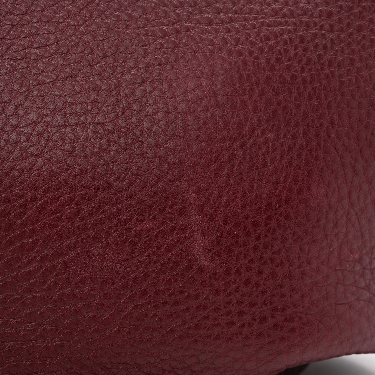 Pebbled Calfskin Medium Soho Hobo Scarlatto