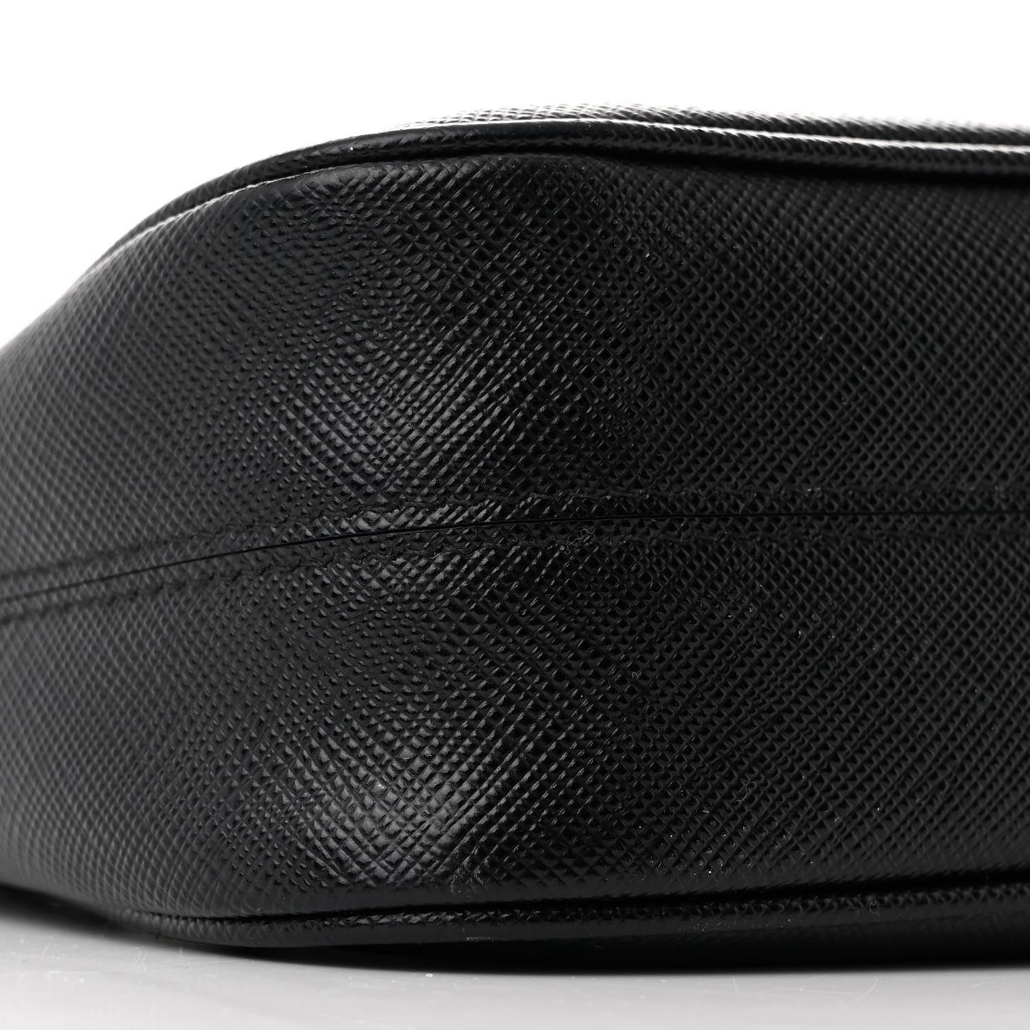 Saffiano Lux Re-Edition 2005 Shoulder Bag Black