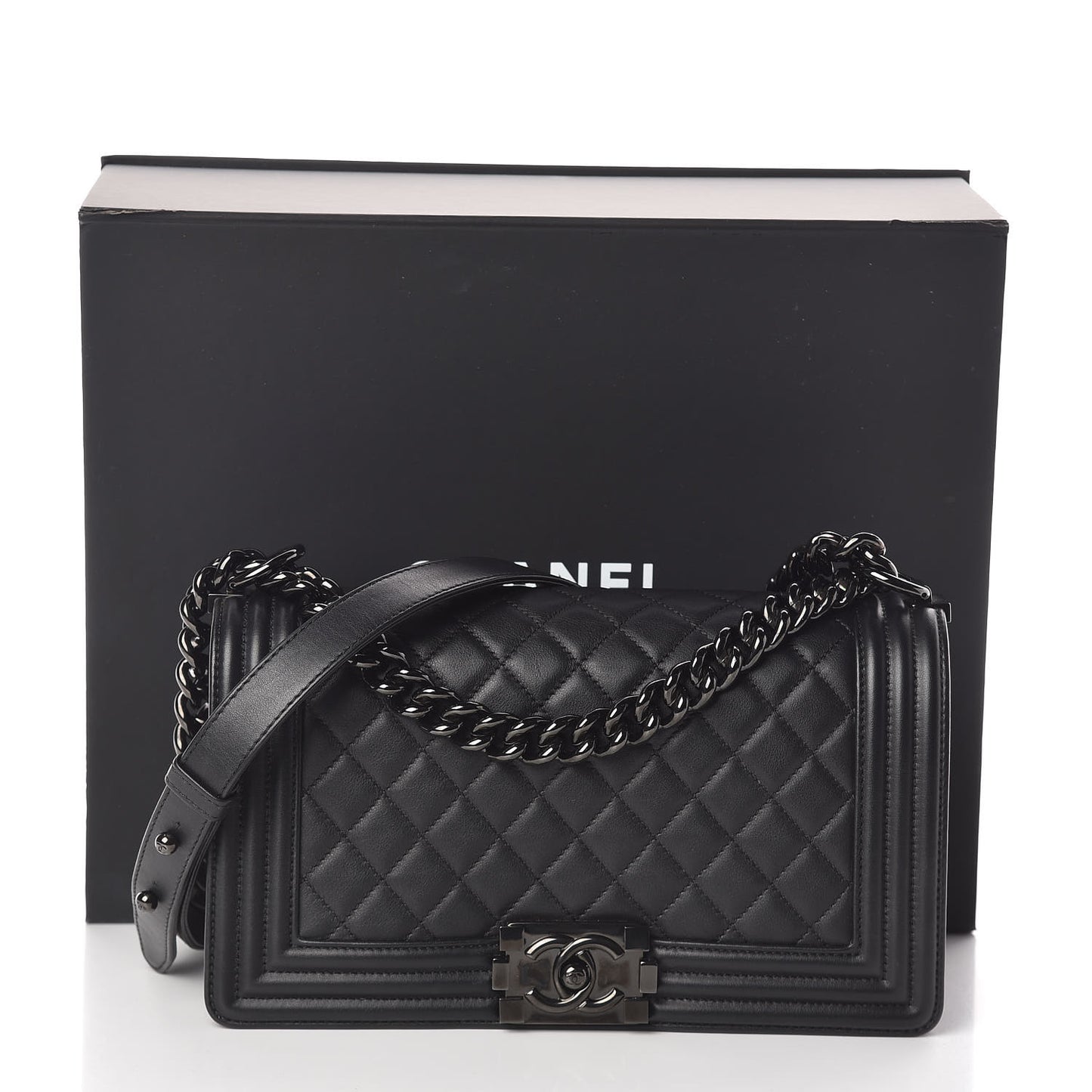 Calfskin Quilted Medium Boy Flap So Black