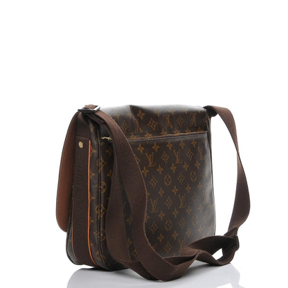 Louis Vuitton Monogram Beaubourg MM Messenger Bag 3 of 7