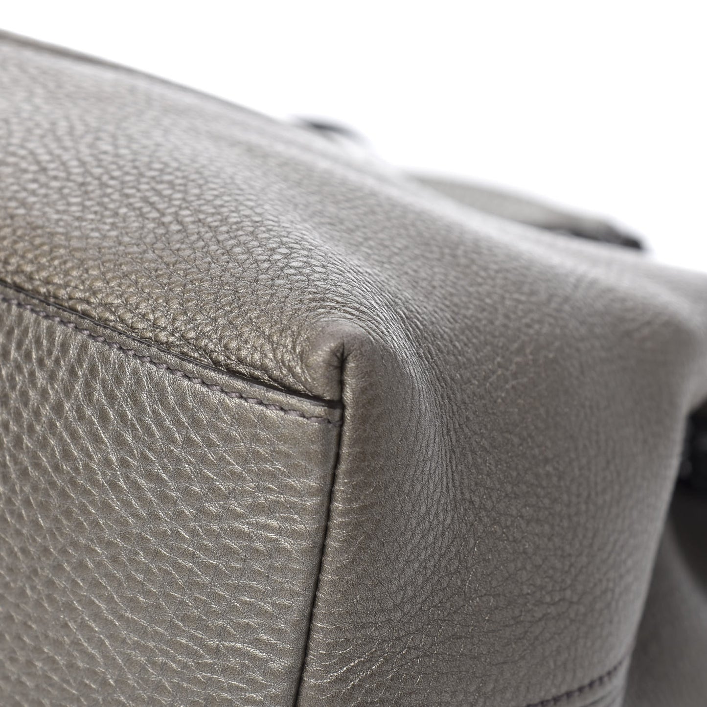 Metallic Pebbled Calfskin Medium Soho Chain Shoulder Bag Sasso