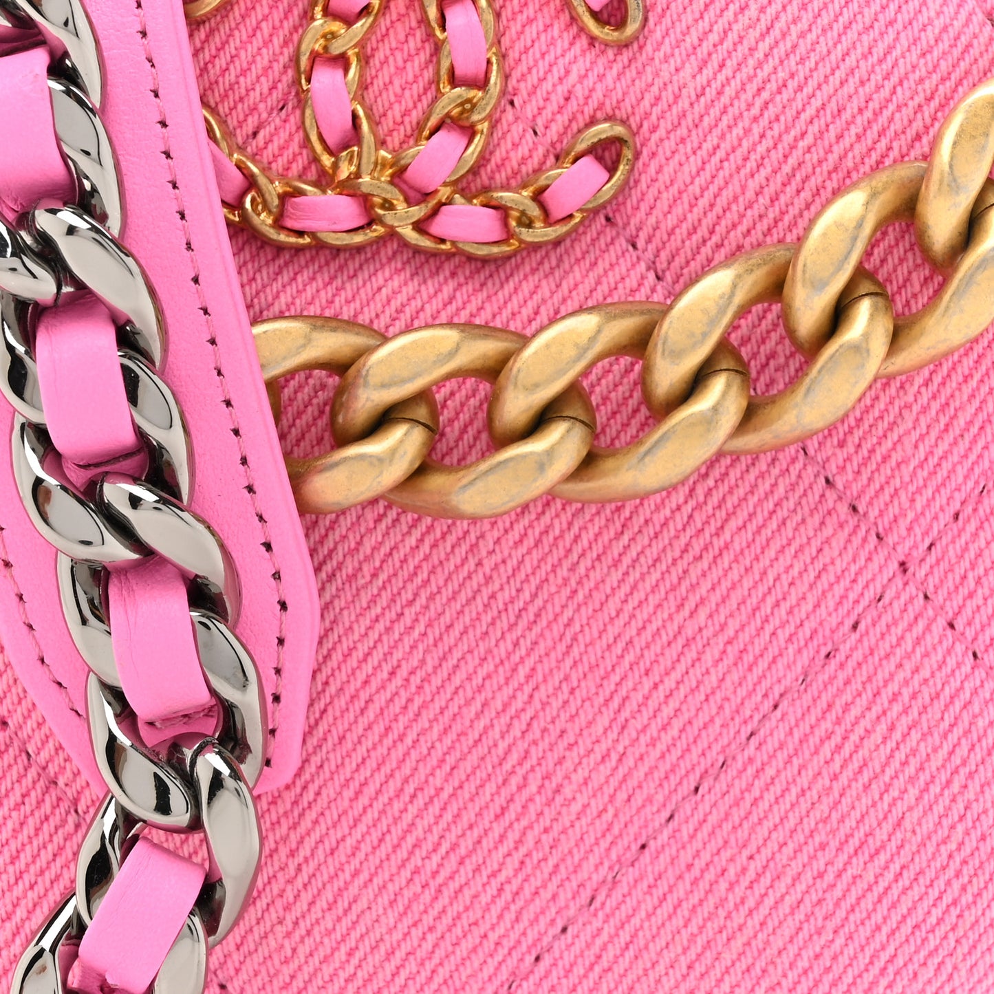 Denim Chanel 19 Round Clutch With Chain Pink