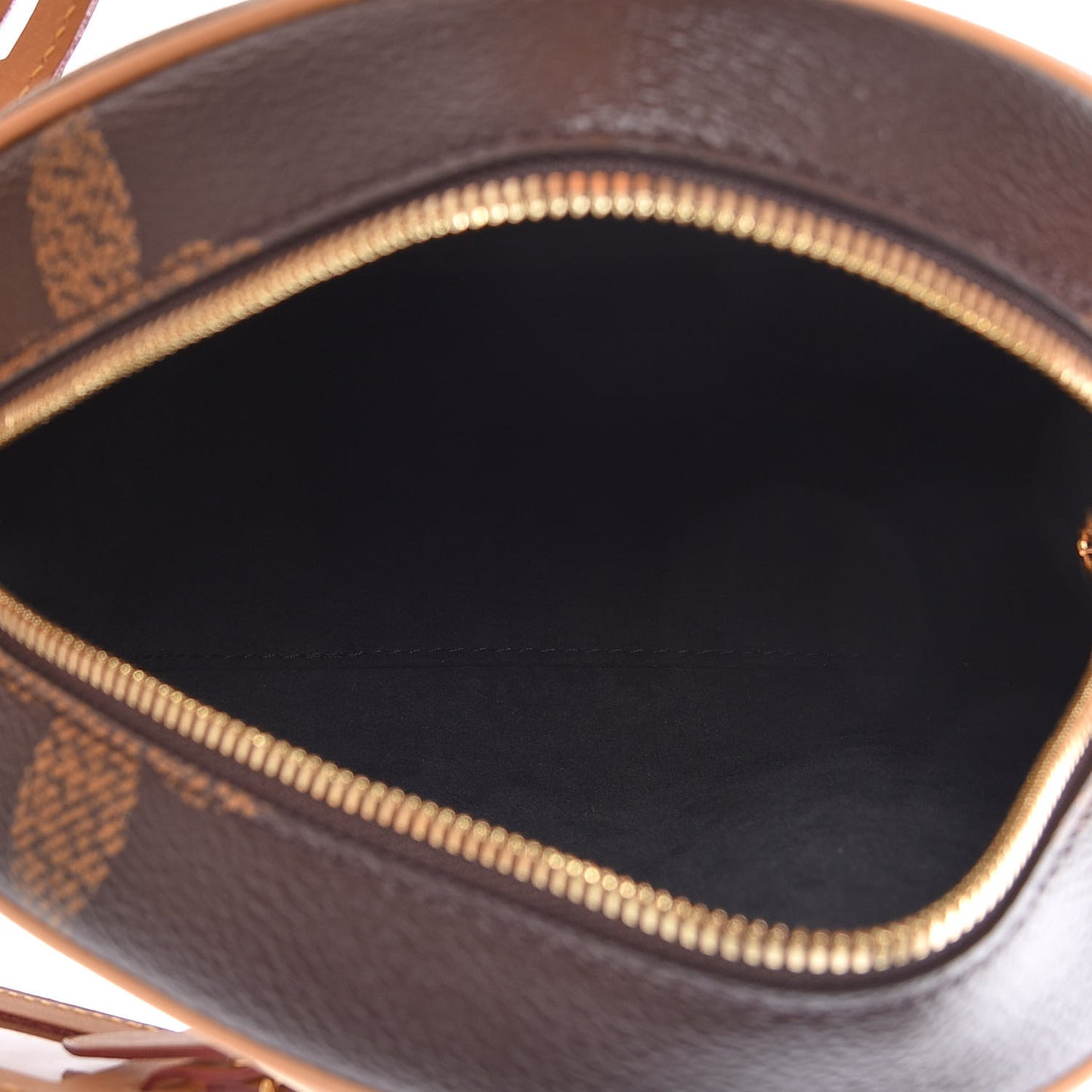 Reverse Monogram Giant Boite Chapeau Souple