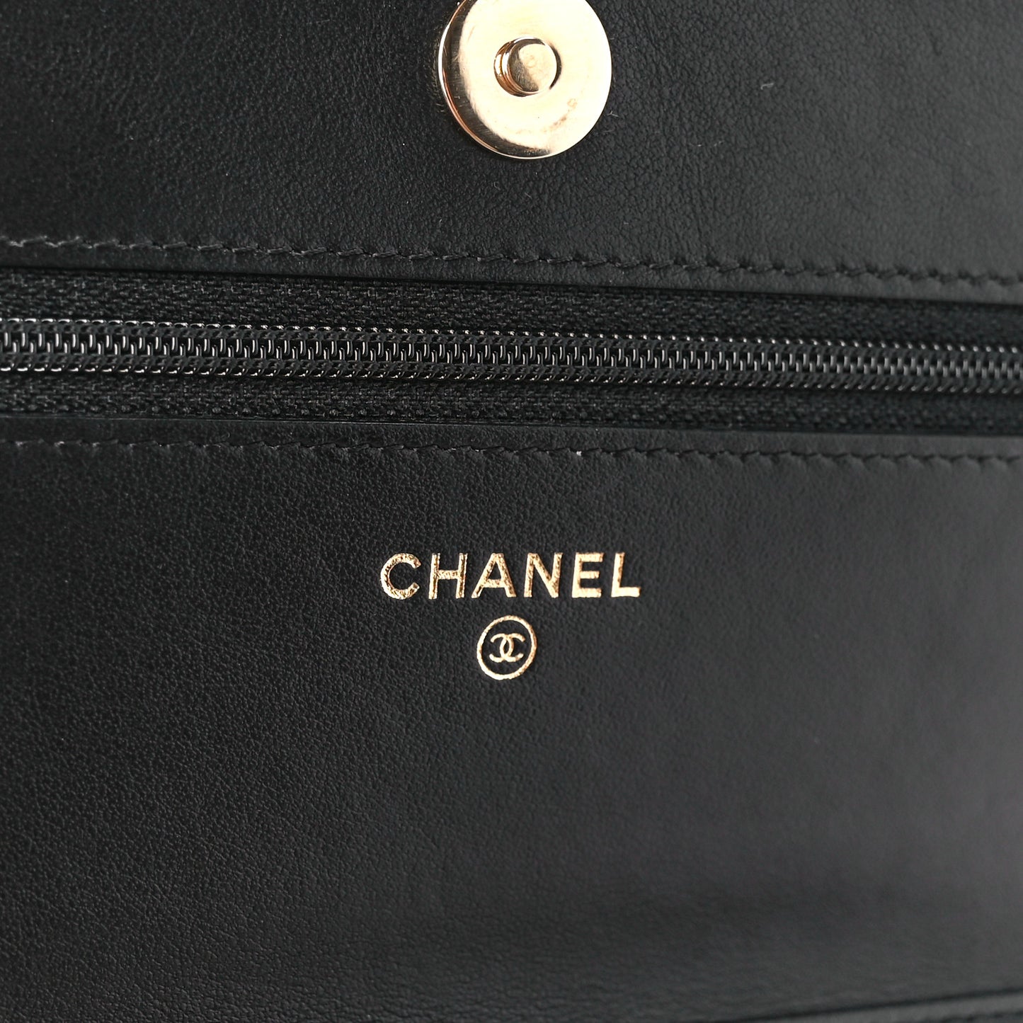 Caviar Quilted CC Filigree Wallet On Chain WOC Black