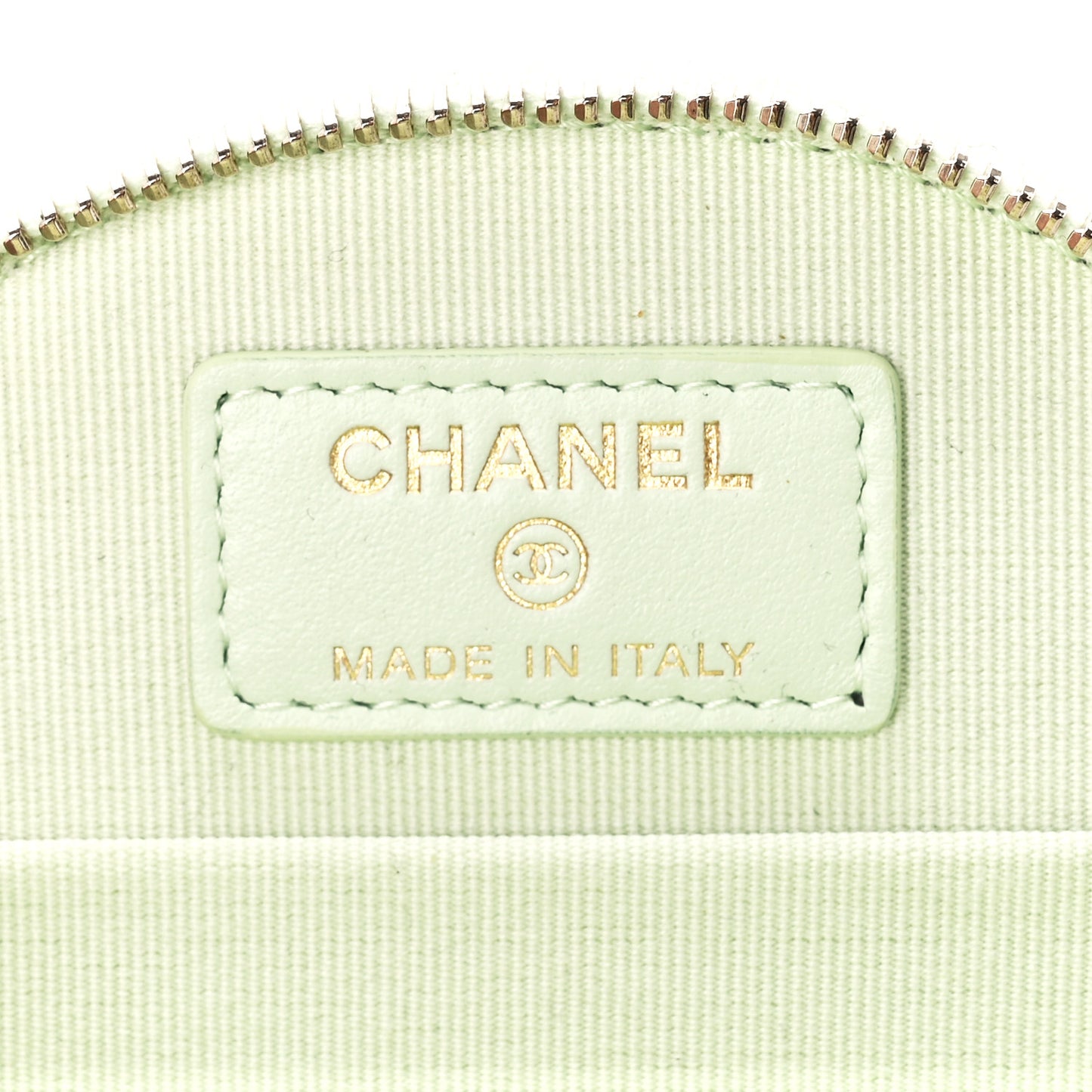 Caviar Quilted Round Handle With Care Vanity With Chain Mint