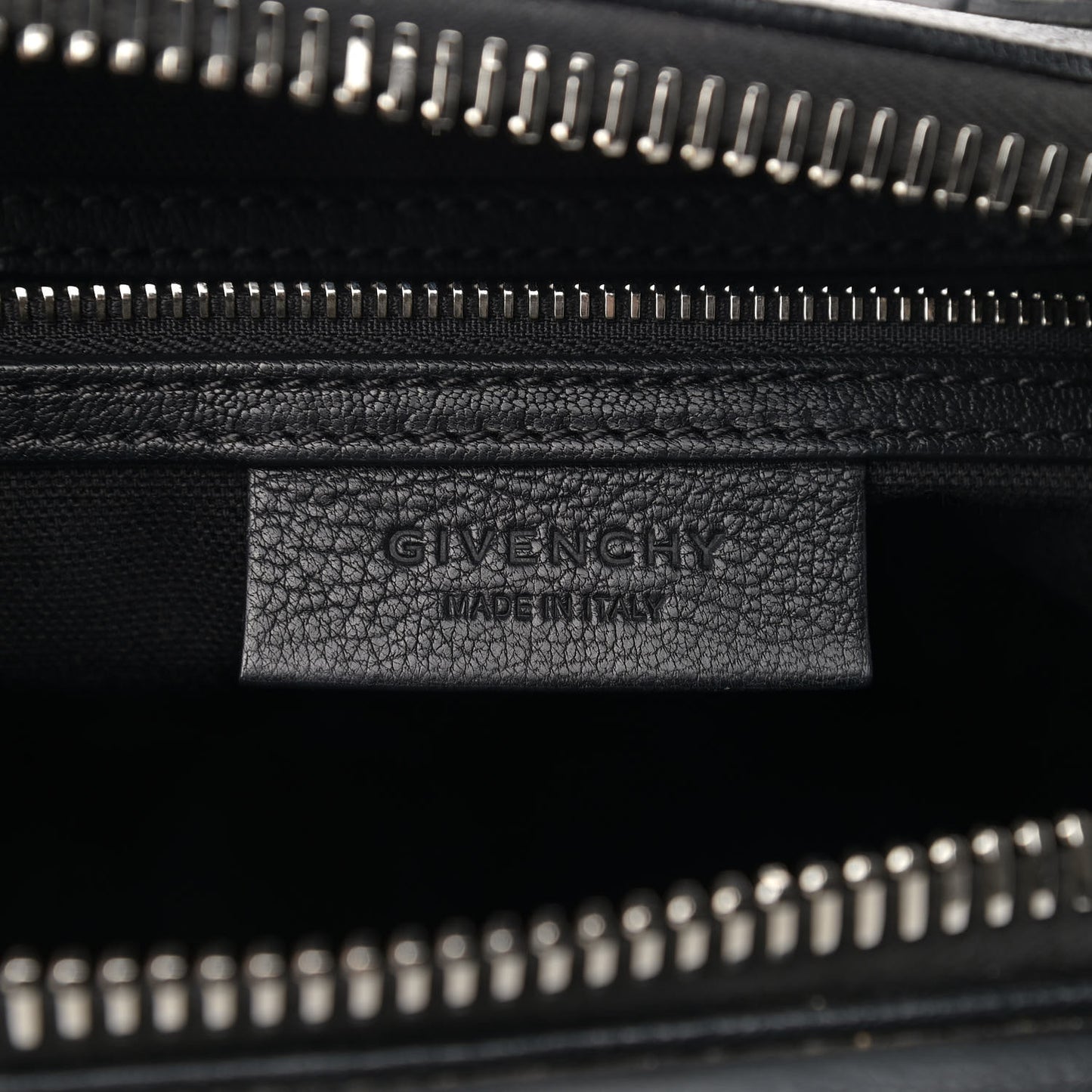 Sugar Goatskin Small Antigona Black