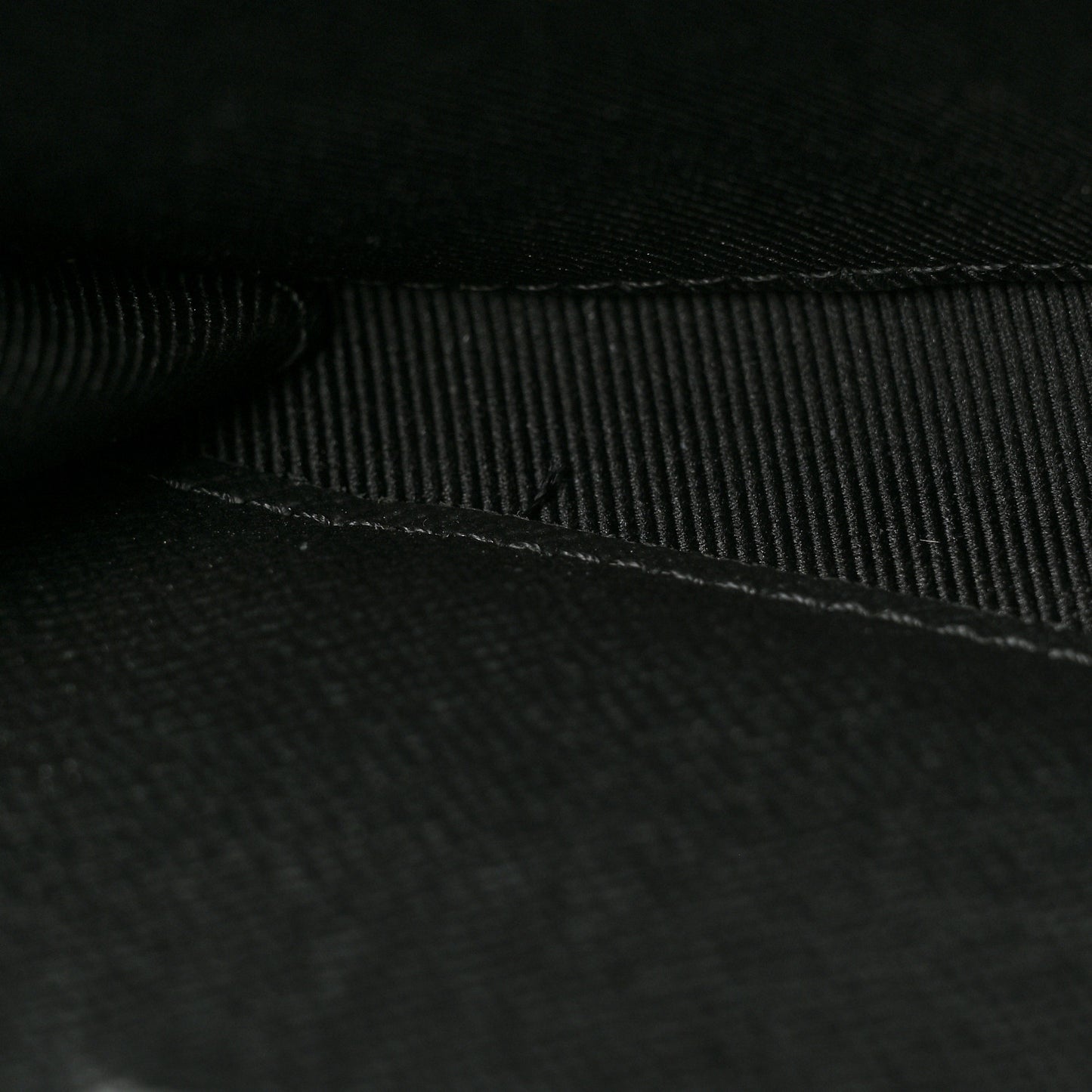 Damier Graphite Alpha Wearable Wallet