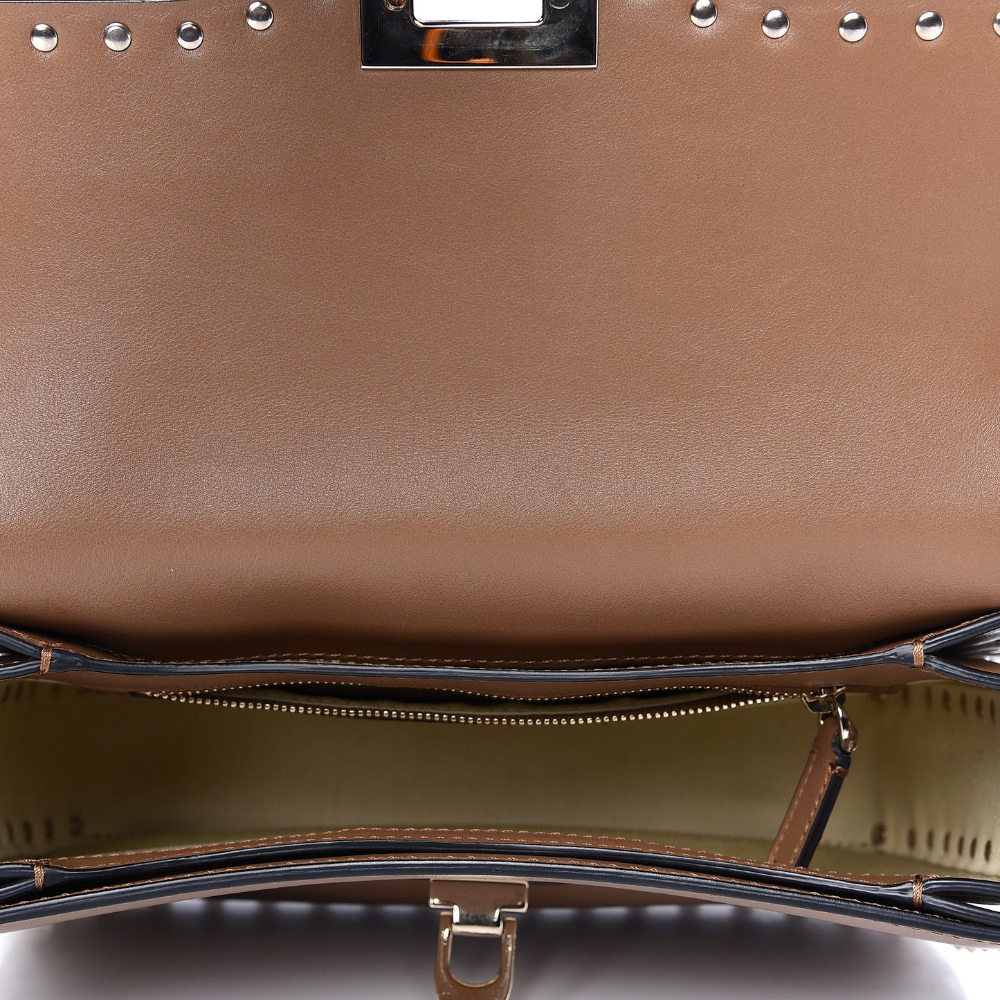 Vitello Medium Rockstud Flap Saddle Bag Nocciola