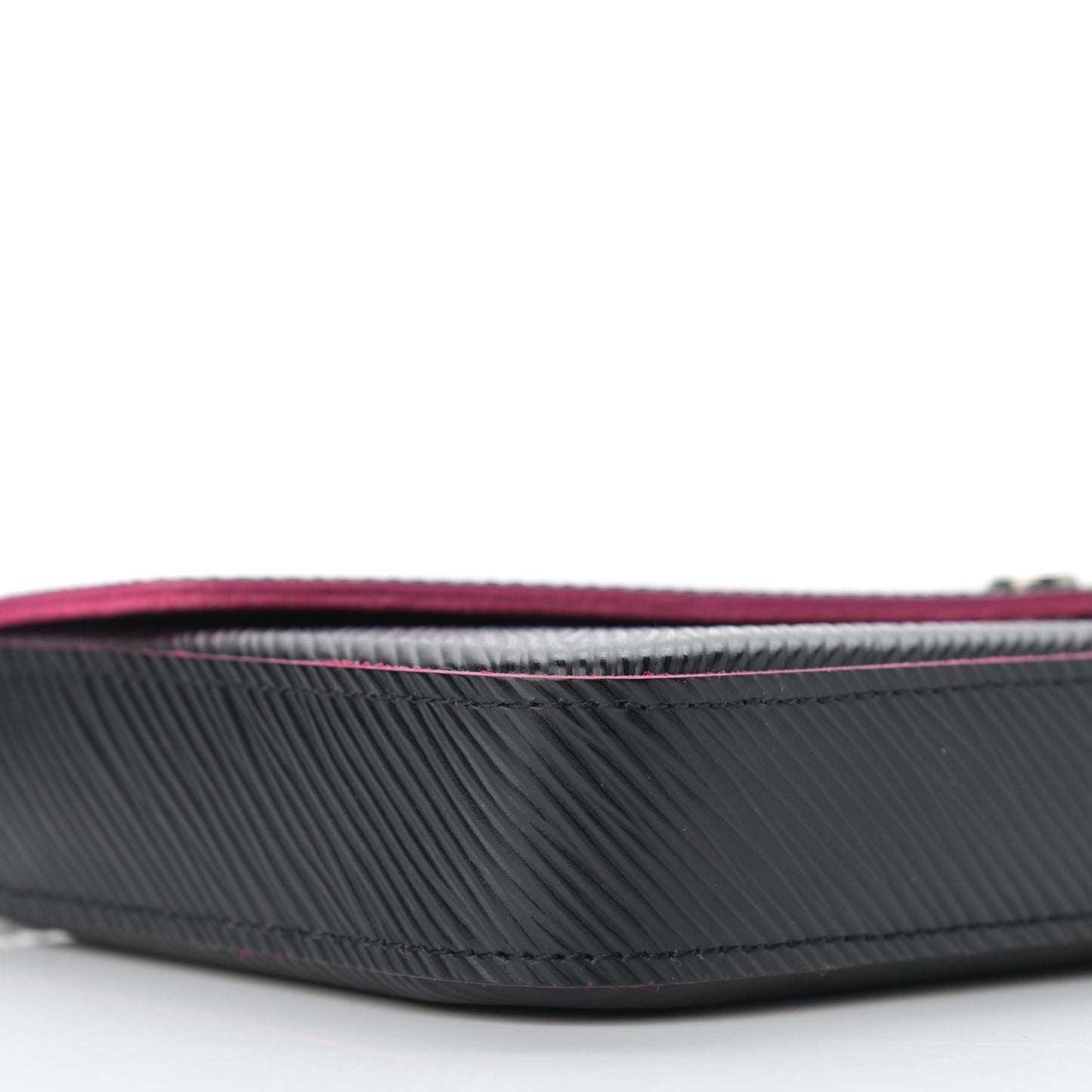 Epi Pochette Felicie Black Hot Pink