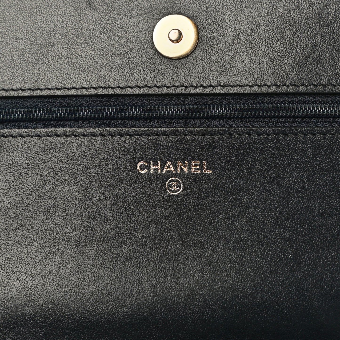 Caviar Quilted Boy Wallet On Chain WOC Navy