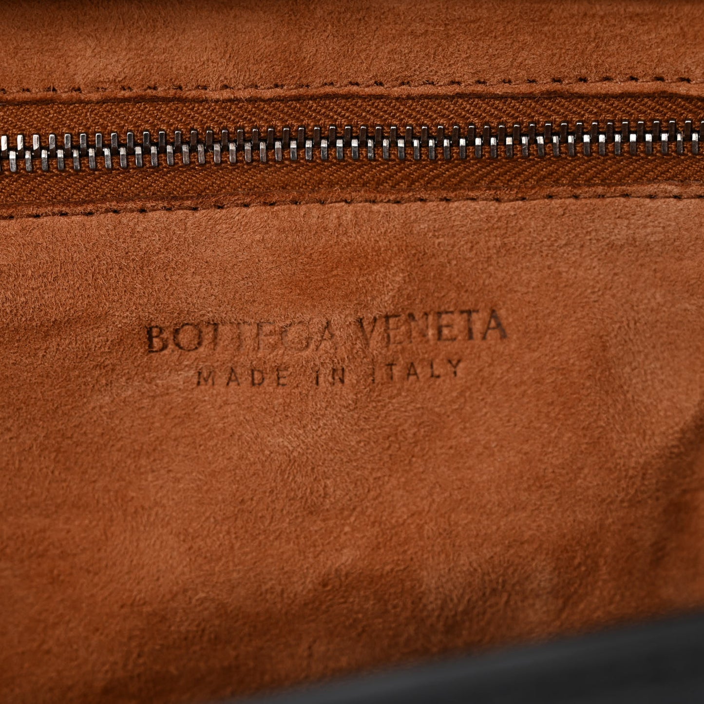 Grained Calfskin Mini Maxi Intrecciato Arco 33 Black