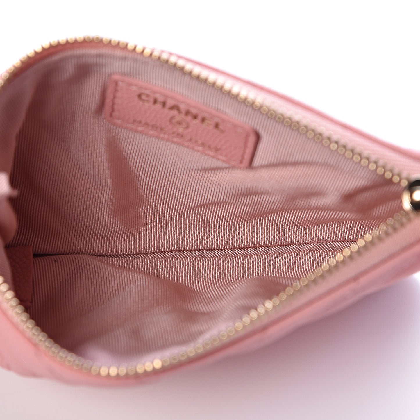 Caviar Chevron Quilted Small Cosmetic Case Pink