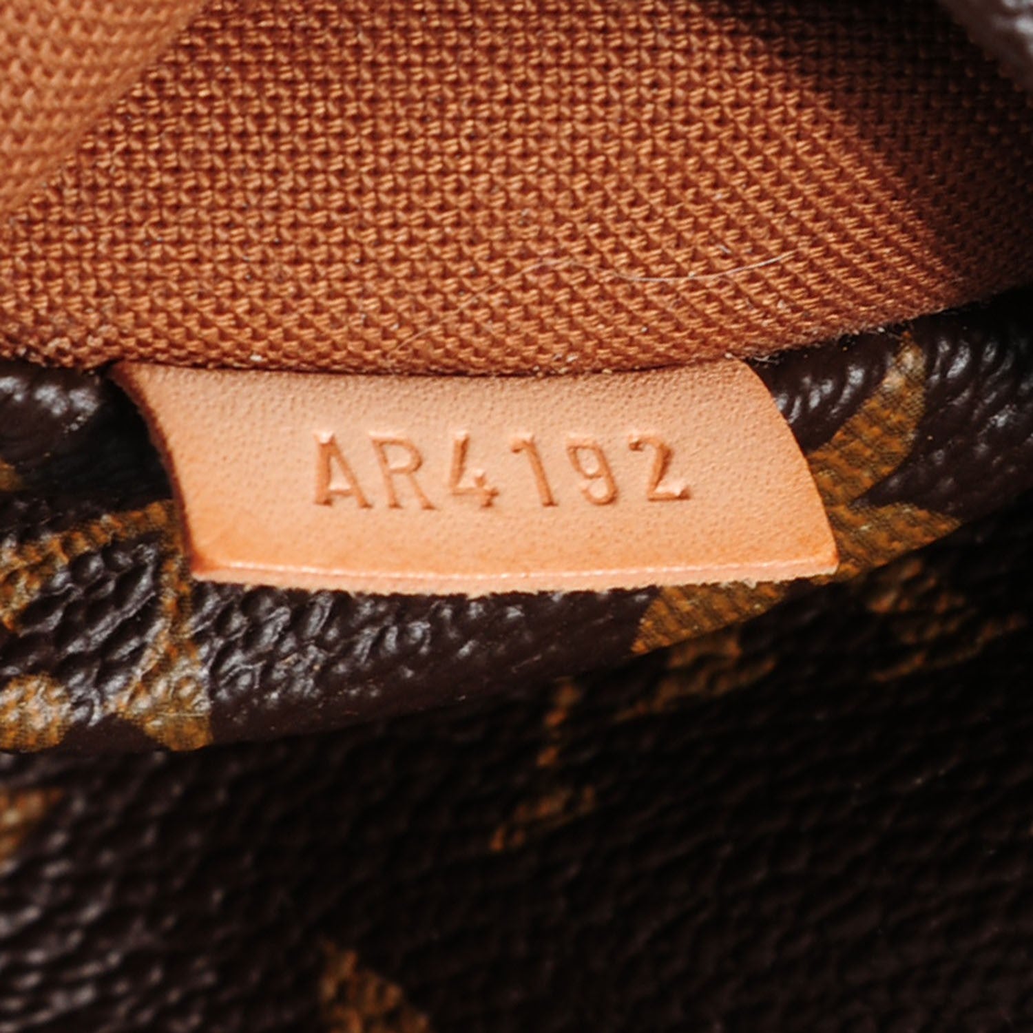 Louis Vuitton Monogram Totally MM 8 of 9