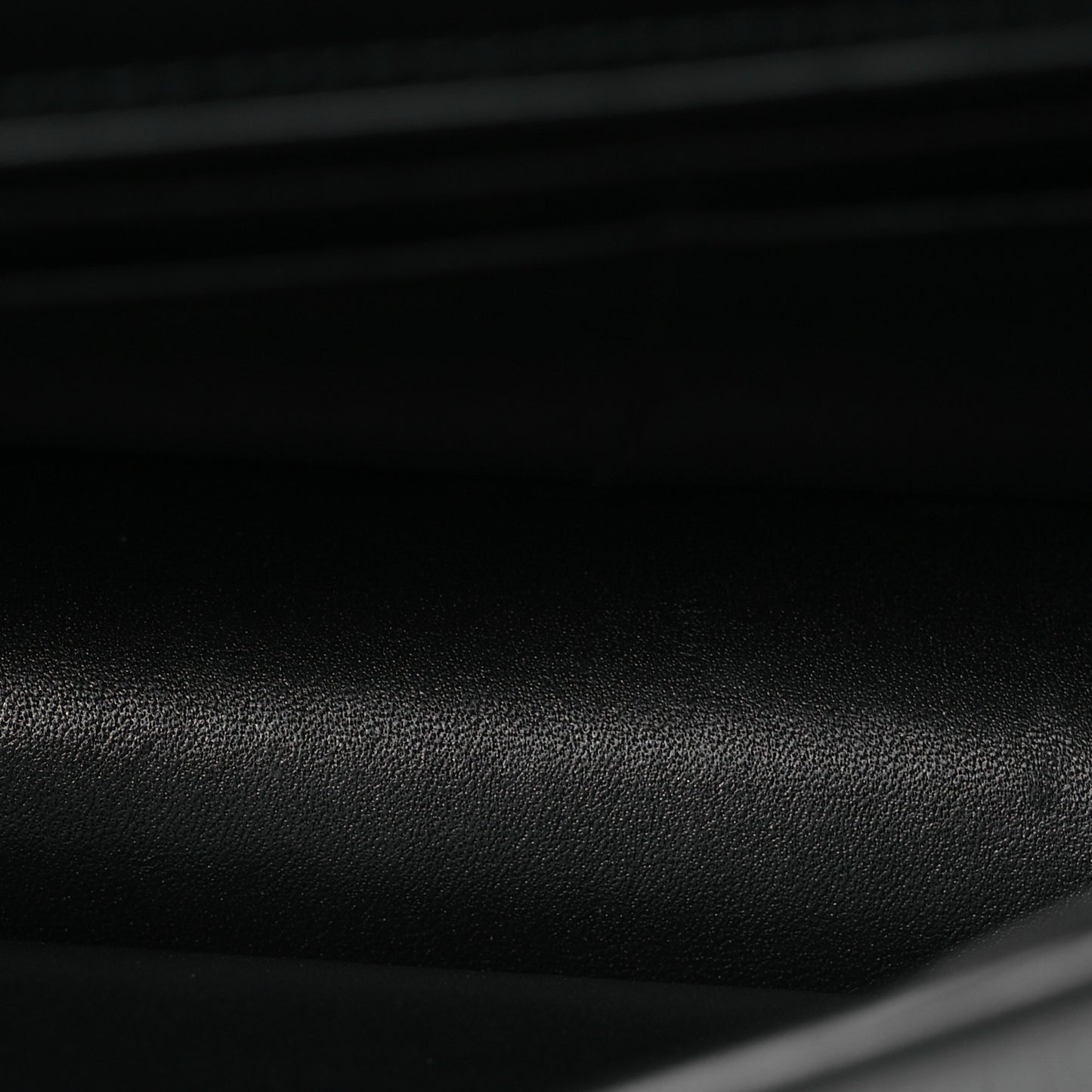 Vitello Move Mini Bag Black