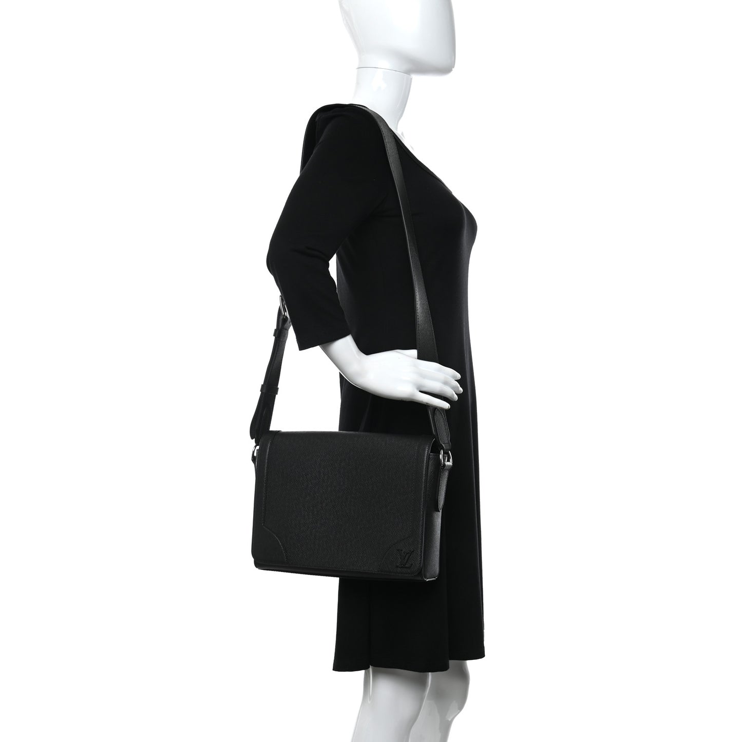 Taiga New Flap Messenger Black