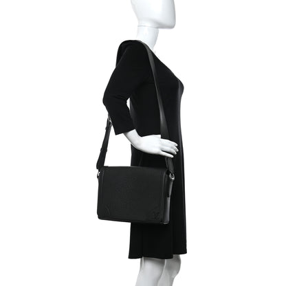 Louis Vuitton Taiga New Flap Messenger Black 2 of 12